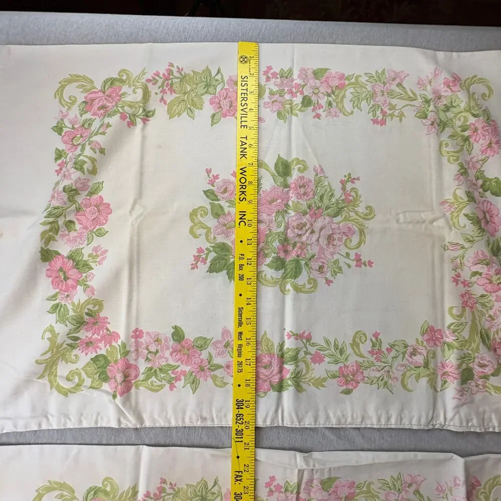 Set 2 Vintage Tastemaker Standard Pillowcases Floral Pink & Cream Cottagecore